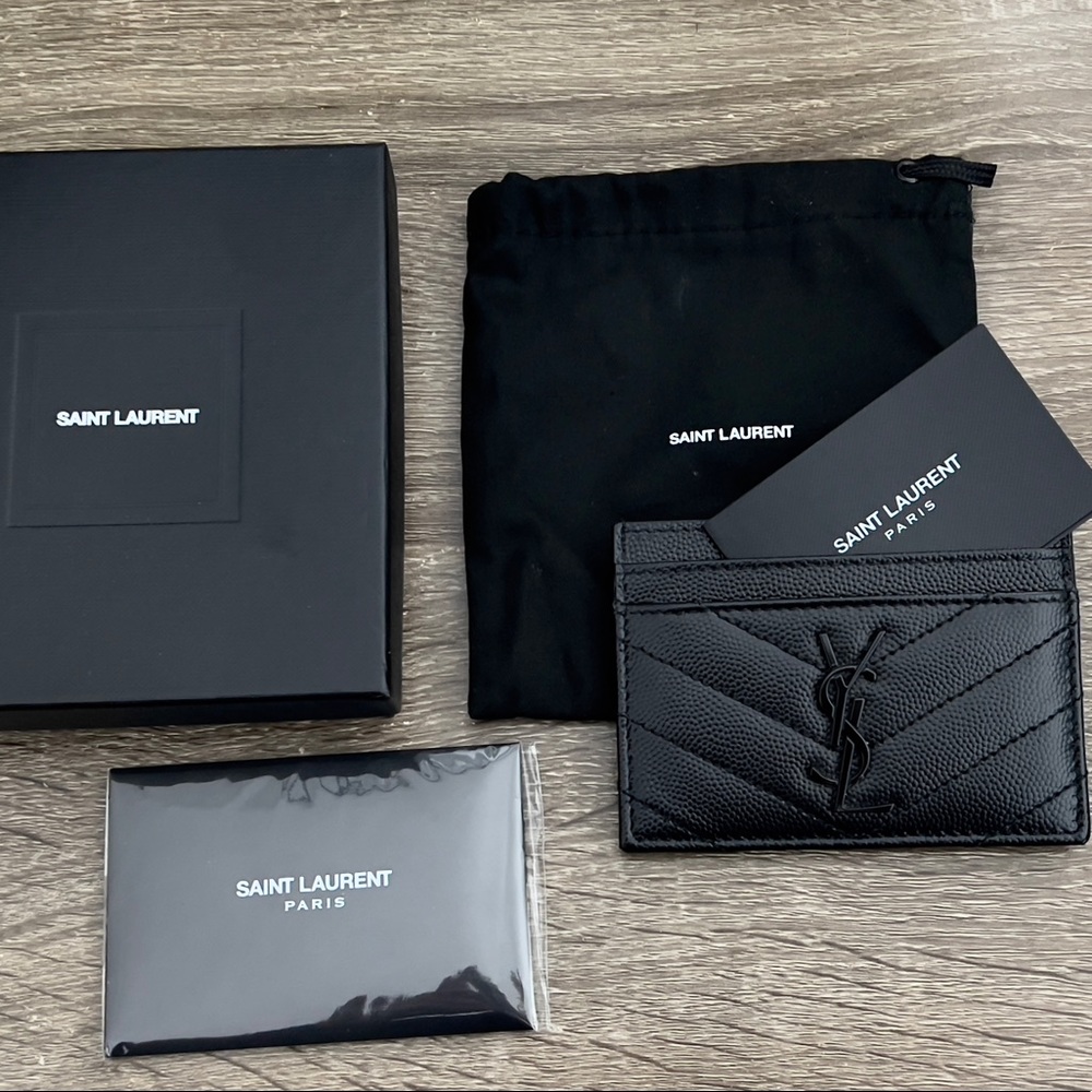 CASSANDRE SAINT LAURENT MATELASSÉ CARD CASE IN GRAIN DE POUDRE EMBOSSED LEATHER